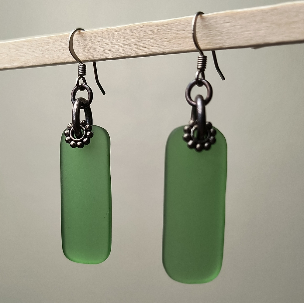 Sea Glass Forest Green Rectangular Drop Earrings with Antiqued Accents - Picture 3 of 4